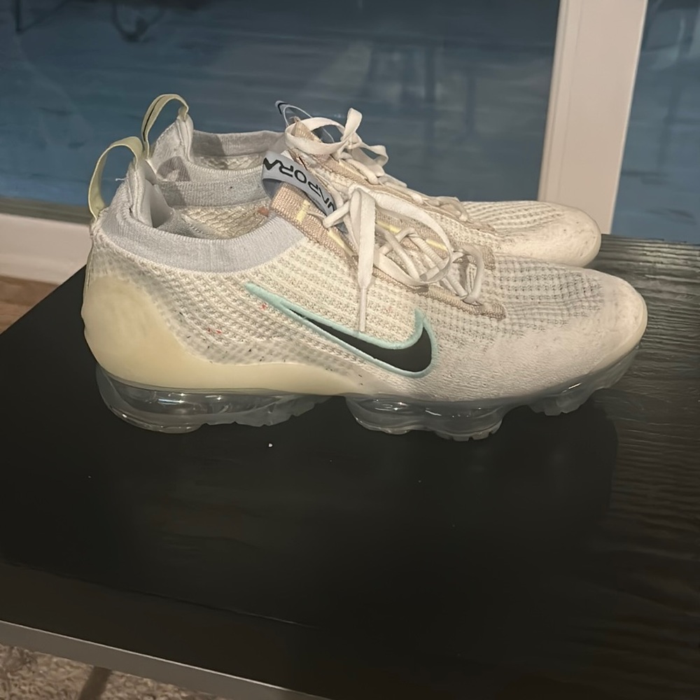 Men’s Nike Vapors. Worn maybe once. Look brand new.